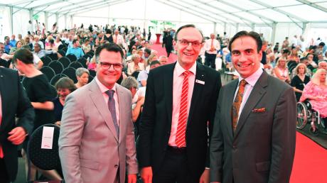 Die Sparkasse Donauwörth hat ihren 200. Geburtstag gefeiert (von links): OB Jürgen Sorré, Vorstandsvorsitzender Johann Natzer und Zukunftsforscher Sven Gábor Jánszky.