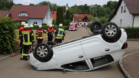 Ein kurioser Unfall hat sich am Freitagnachmittag im Weißenhorner Stadtteil Biberachzell ereignet. 
