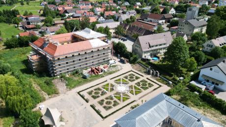 Der Wiederaufbau des Schlossgartens in Mickhausen wird mit Geld vom Freistaat und der EU gefördert. In der neuen Förderperiode könnten wieder 1,8 Millionen Euro in die Region fließen.