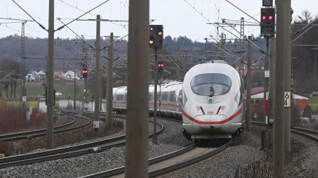 Wo soll die neue ICE-Strecke zwischen Ulm und Augsburg verlaufen? Zusmarshausen hat sich positioniert. 