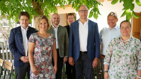 FW-Politiker besuchten das DRW in Ursberg. Auf dem Foto von links.: Michael Winter, Marina Jakob, Dr. Fabian Mehring, Martin Riß , Alexander Hold, Josef Liebl sowie Ruth Abmayr.