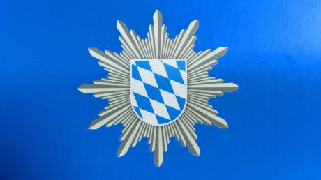 Die Polizei in Friedberg sucht nach einer Unfallflucht in Mering nach Hinweisen.
