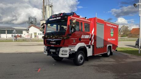 Schon wieder mussten die Feuerwehren aus Türkheim und Umgebung in einer Recycling-Firma ein Feuer löschen. In Türkheim stand in der Nacht zum Donnerstag eine Maschine in Flamen. 