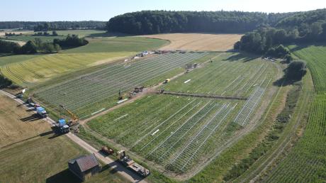 In Dietershofen entsteht derzeit ein großer Solarpark, der von Vensol und der Kommune gemeinsam betrieben werden soll.