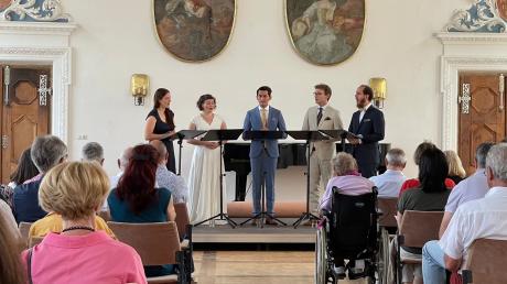 Das Calmus-Ensemble Leipzig trat in neuer Besetzung im Kaisersaal in Wettenhausen auf.