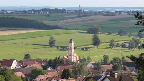 In Haselbach wird ein Funkmast gebaut. Die Bewohner fürchten um das Dorfbild. 