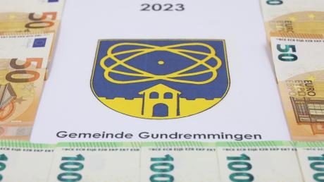 Die Gemeinde Gundremmingen will weiterhin freie Grundstücke ankaufen. Am Donnerstag wurde der Haushalt beschlossen. 