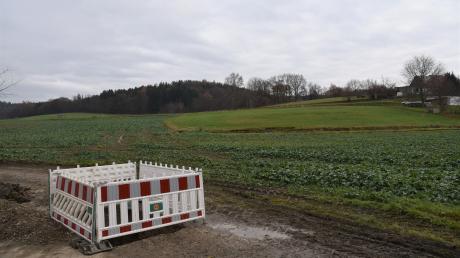 Am Ortsrand von Filzingen soll ein neuer Brunnen für die Altenstadter Wasserversorgung entstehen. Ein Pumpversuch soll Aufschluss über die Leistungsfähigkeit des Standorts geben.  