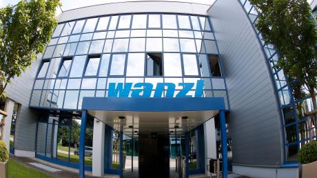 Am Stammsitz der Firma Wanzl in Leipheim sind zahlreiche Mitarbeiterinnen und Mitarbeiter geehrt worden.