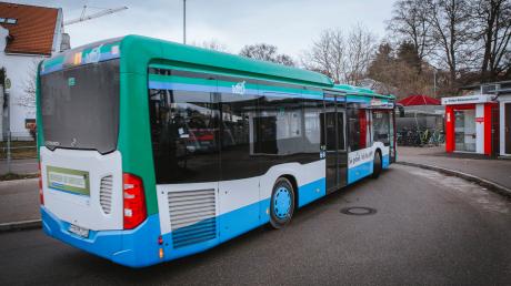 Hält ab 2025 neben der Linie 810 nach Mammendorf am Geltendorfer Bahnhof auch noch der Expressbus 910, mit dem man zum Campus Oberpfaffenhofen fahren kann?