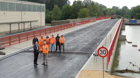 Die neue Donaubrücke in Bertoldsheim wurde nach zwei Jahren Bauphase freigegeben.