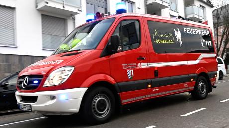 Die Feuerwehren von Günzburg und Leipheim waren auf der A8 im Einsatz, um ein brennendes Auto zu löschen.