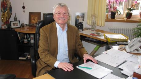 Bis 2008 war Hans Winkler Bürgermeister von Graben. In seinen 24 Jahren als Gemeindeoberhaupt hat er die Gemeinde Graben maßgeblich geprägt.