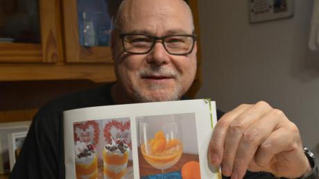 Mit seinem Rezept für "frisches Pfirsich-Dessert" ist Alexander Walter im neuen Heft "Gauengaudi" vertreten.