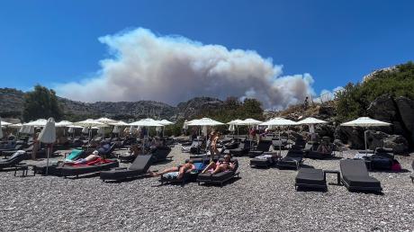 Schon im Juli wurde die griechische Insel Lindos von Waldbränden heimgesucht. Die Lage aktuell ist in vielen Teilen des Landes kritisch.