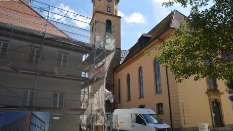 Das Haus der Kirche an der Stadtkirche in Wassertrüdingen ist noch eine Baustelle, aber noch in diesem Jahr wird mit dem Abschluss der Bauarbeiten gerechnet. 