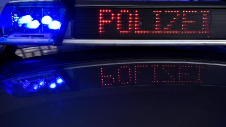 Bei einer Kontrolle auf der B17 bei Igling hat die Polizei einen Betrunkenen angehalten, der keinen Führerschein hat.