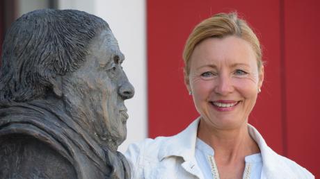 Beate Merkel ist die neue Direktorin des Dillinger Johann-Michael-Sailer-Gymnasiums. Sie will die Schulentwicklung mit einem wertschätzenden Miteinander fördern. 
