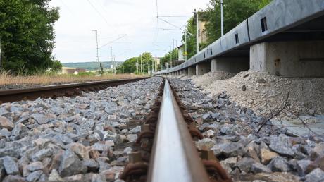 Die Schienen bleiben leer auf der Riesbahn: Ab Ende September können keine Züge zwischen Aalen und Nördlingen fahren.