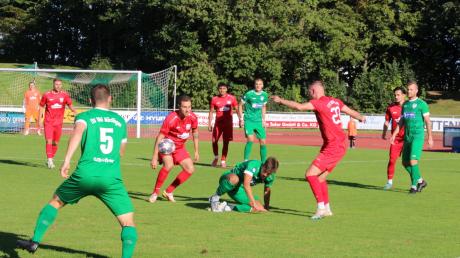 An das Hinrunden-Spiel gegen den TSV Rain haben die Nördlinger gute Erinnerungen: Mit 3:1 gewannen die Rieser (in Grün). 