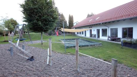 Der Garten wie auch der Krippenbereich der Kindertagesstätte St. Raphael in
Rettenbach erhalten eine Beschattung. 