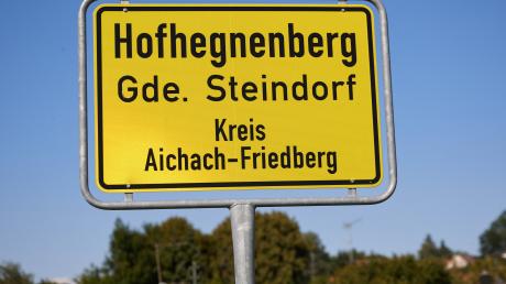 Ortschild von Hofhegnenberg