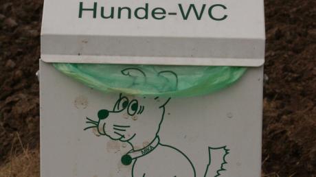 In der Gemeinde Fünfstetten werden jetzt Hundetoiletten installiert.