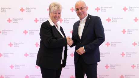 Landrat Klaus Metzger trat die Nachfolge von Angelika Schorer als Vorsitzender des Roten Kreuzes in Schwaben an.
