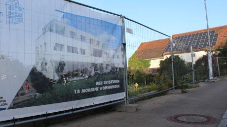 Ein strittiges Projekt: Zwei Wohnblöcke und ein Bürogebäude sollen am Mühlbach entstehen.