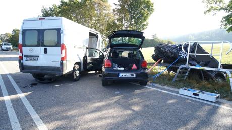 Im Oktober geschah auf der B300 bei Kühbach ein Unfall, an dem vier Fahrzeuge beteiligt waren. Drei Personen wurden verletzt. Es war einer von 3880 Unfällen im Landkreis Aichach-Friedberg im vergangenen Jahr.