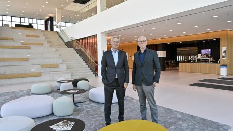 Olaf Schadoffsky (rechts) und Jochen Olbert blicken zuversichtlich auf die Zukunft des Unternehmens Hilti in Kaufering.