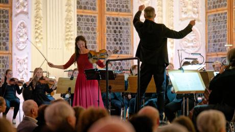 Julia Galics Geigenspiel beim letzten Oettinger Residenzkonzert war ein Genuss. 