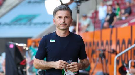 FCA-Sportdirektor Marinko Jurendic muss nun einen neuen Trainer präsentieren.