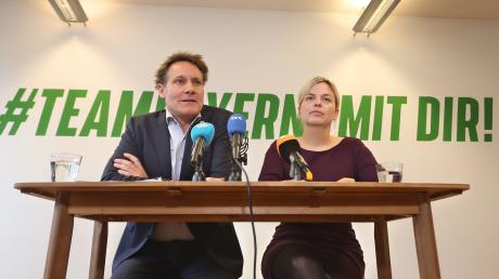Am Tag nach der Landtagswahl stellten sich Ludwig Hartmann und Katharina Schulze noch als gemeinsame Fraktionsspitze den Fragen der Medien. Nun strebt Hartmann eine neue politische Rolle an.
