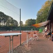 Die Abteilung Tennis der Wanderfreunde Klingen will eine Flutlichtanlage kaufen. 