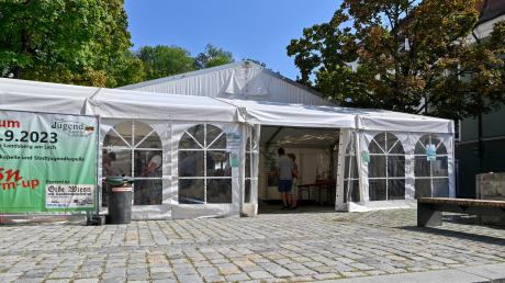 Der Stadtrat hat die Errichtung von Festzelten in der Landsberger Innenstadt wieder erlaubt. Das Foto zeigt das Zelt der Oidn Wiesn. 