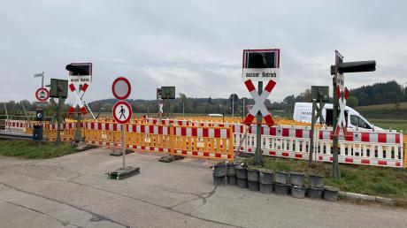 Der unbeschrankte Bahnübergang in Gerlenhofen ist seit diesem Montagmorgen geschlossen.