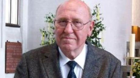 Pfuhls langjähriger Pfarrer Herbert Limbacher ist am Sonntag in Augsburg gestorben.