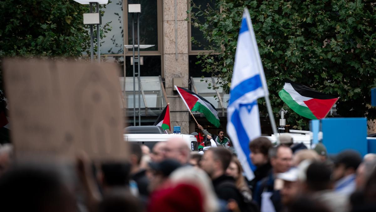 #Augsburg: Demos pro Israel und Palästina: Polizei erwartet Verkehrsbehinderungen