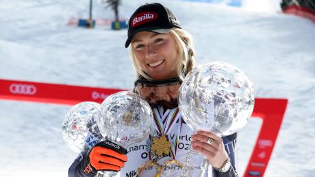 Skirennläuferin Mikaela Shiffrin aus den USA zählt auch in der Saison 23/24 zu den Favoritinnen im Ski Alpin Weltcup der Damen. Alles Wichtige rund um Termine für Abfahrt, Super-G, Riesenslalom und Slalom.