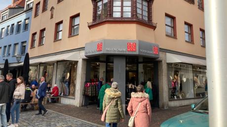 Das Modehaus Rübsamen in Aichach schließt Ende Januar 2024.