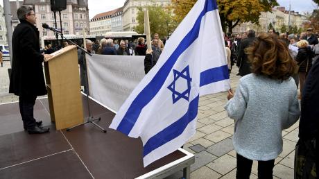 Solidaritätskundgebung mit Israel wie hier am Augsburger Königsplatz sind längst keine Selbstverständlichkeit.