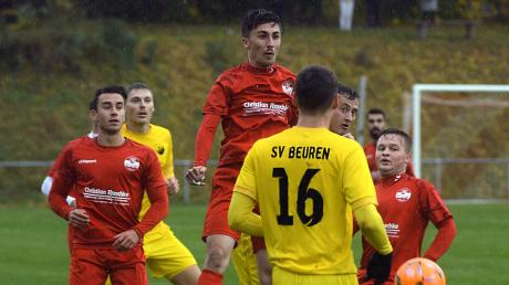 Der FV Weißenhorn bäumte sich im Heimspiel gegen Beuren gleich doppelt wieder auf und spielte am Ende 2:2. 