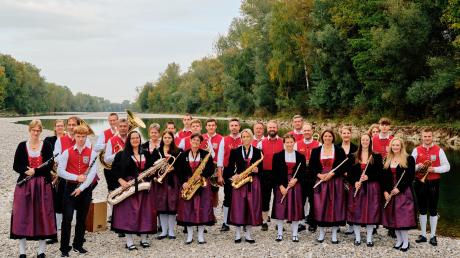 50 Jahre Musikverein Langweid wird mit einem Jubiläumskonzert gefeiert.