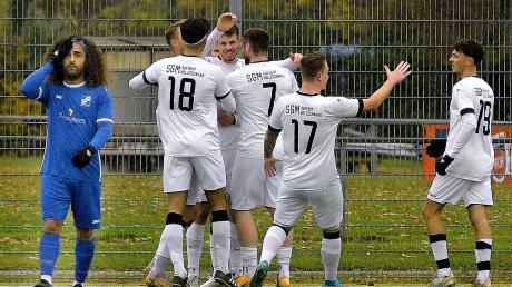 Die SGM Aufheim-Holzschwang jubelte über einen Sieg im Bezirksliga-Spitzenspiel beim TSV Neu-Ulm.