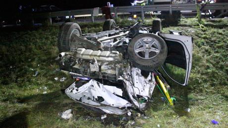 Auf der A9 bei Manching gab es einen Unfall mit mehreren Schwerverletzten. Eine Frau starb. 