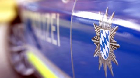 Die Polizei Augsburg bittet um Zeugenhinweise.