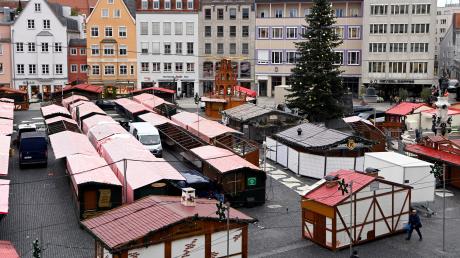 Noch befindet sich der Augsburger Christkindlesmarkt im Aufbau. Am 27. November geht es offiziell los.                                  