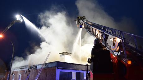 Das Restaurant Kegelkasino in Dillingen ist am Dienstagabend ausgebrannt. 
