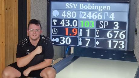 
Julian Bäurle stellte mit 676 Kegeln eine neue persönliche Bestleistung auf und holte einen wichtigen Punkt für den SSV Bobingen.
